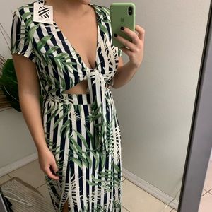 Backless maxi dress